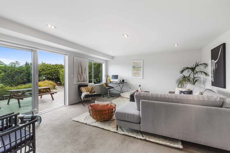 24 Mewburn Rise Karori_24