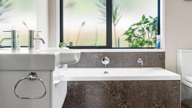 1027 Kaiaua Road Mangatangi_17