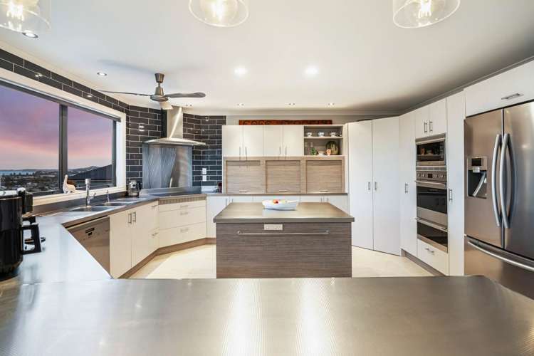 9 Dorchester Place Orewa_24