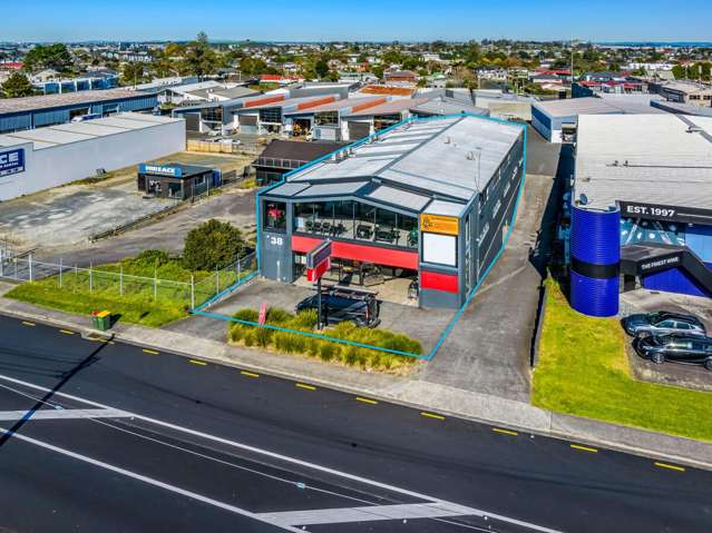 Secure Your Position on Lunn Ave