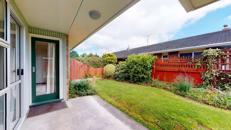 2/42 Queens Drive Allenton_6