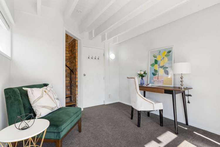 1/31 Eastern Beach Road Eastern Beach_6