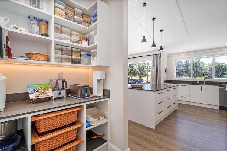 112 Ocean Close Matarangi_7