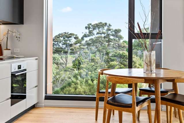 PREMIUM LUXURIOUS APARTMENT