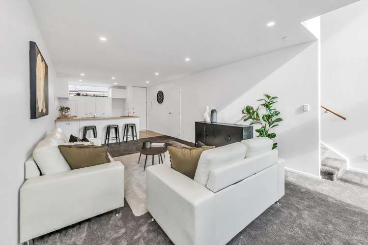 4/1010 Colombo Street Saint Albans_11