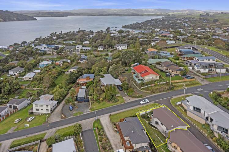 25J Violet Street Raglan_28