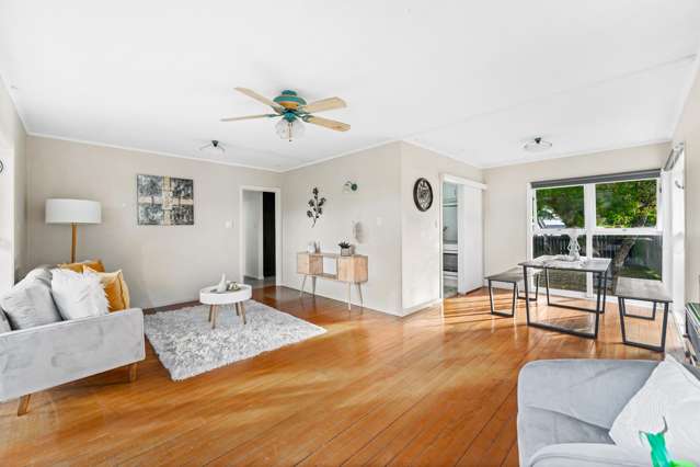 18 Chorley Avenue Massey_4