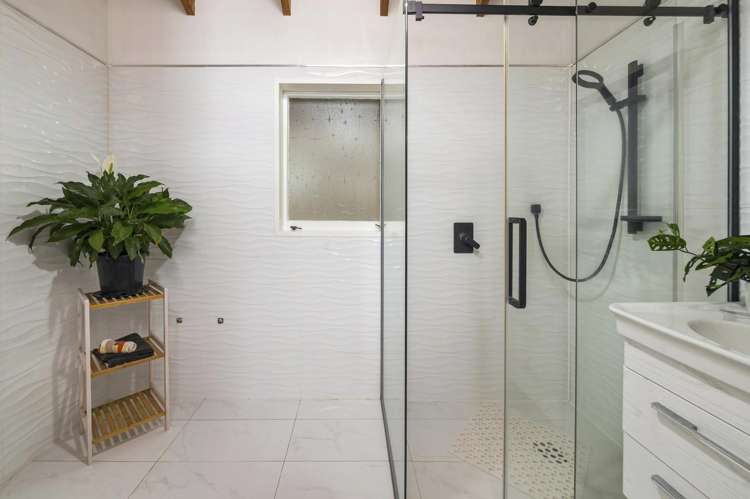 11 Rika Place Kawaha Point_18