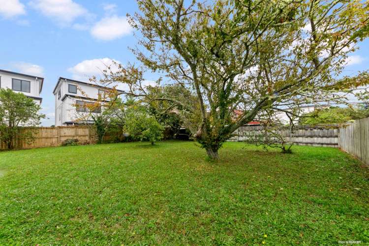 87 Terry Street Blockhouse Bay_17