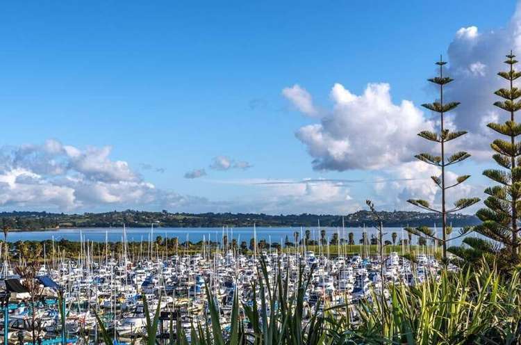 97 Pine Harbour Parade Beachlands_14