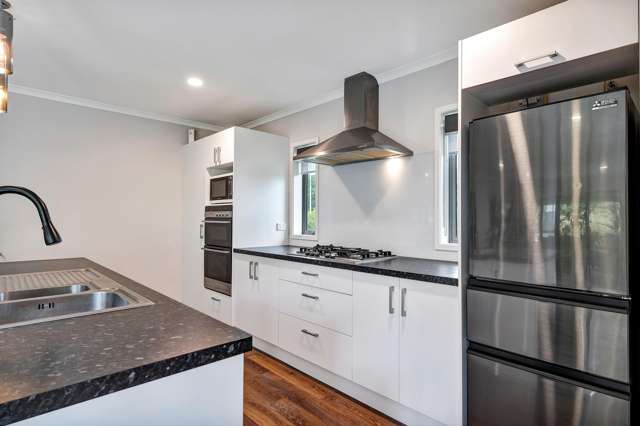 122 Pohutukawa Place Waiwhakaiho_4