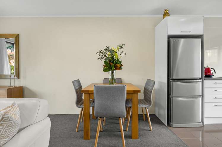 2/14 Longford Street_4
