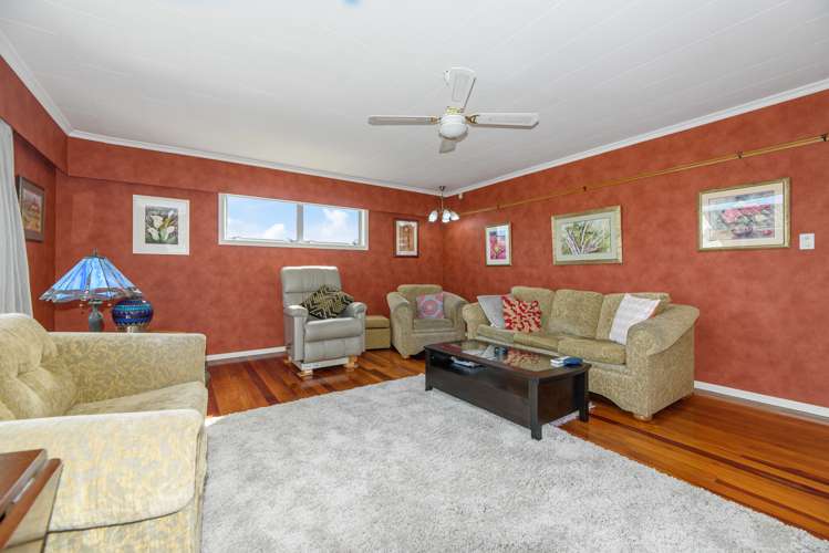 54 Amberley Avenue Te Atatu South_10
