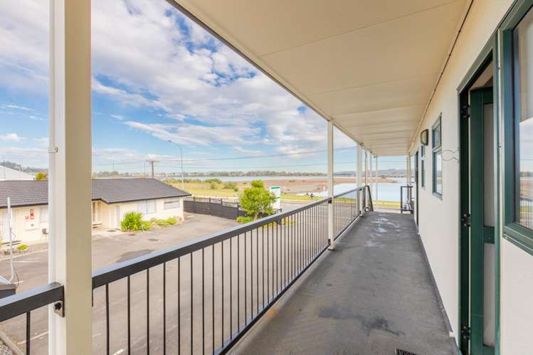 50 Meeanee Quay Westshore_13