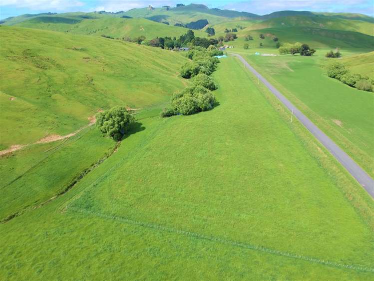 53 Jones Road Porangahau_5