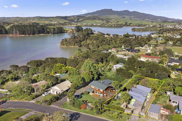 5 Robertson Street Raglan_19