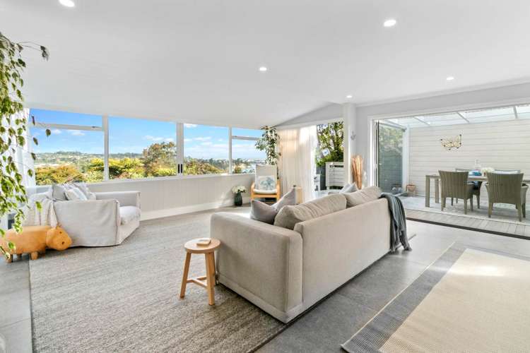 42 Ngarahana Avenue Paremoremo_8