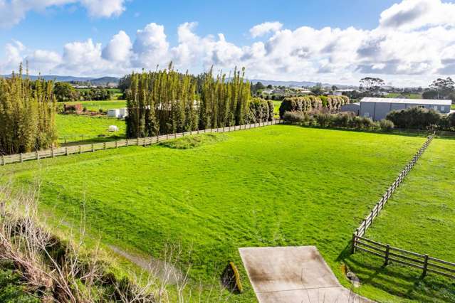 Premier Section - Close to Waipu