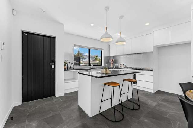 41A Trias Road Totara Vale_2