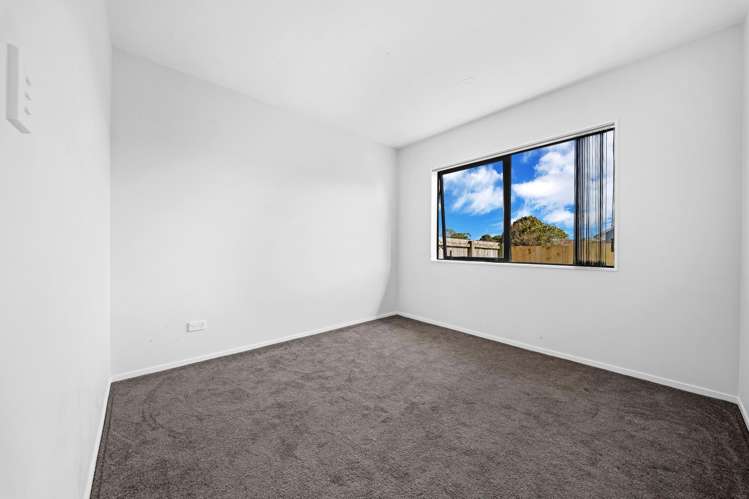 1/25 Kennington Drive Clendon Park_29