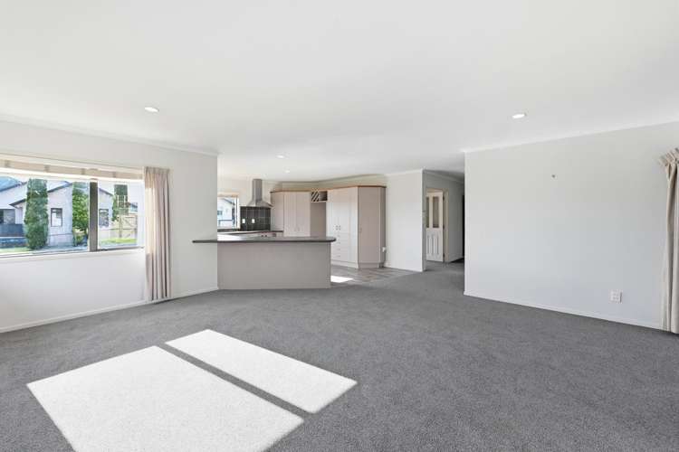 4 Owhatiura Drive Lynmore_7