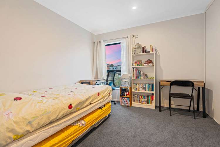 6 Shortfin Place Flat Bush_10