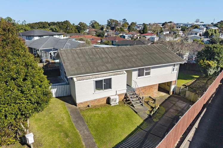 21 Hobart Crescent Wattle Downs_15