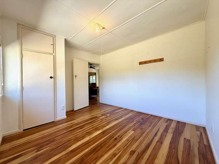 24 Lorenzen Bay Road Raglan_19