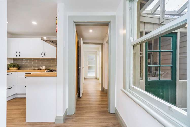 3 Memorial Drive Parahaki_13