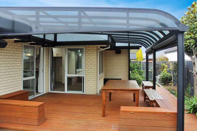 Modern Four Bedroom And Study Home With Exceptional Indoor And Outdoor Living