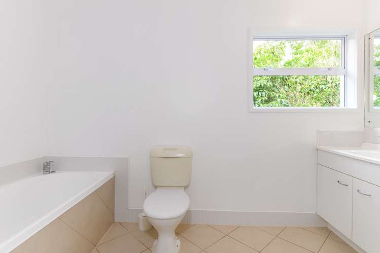 3 Laingrange Place Laingholm_17