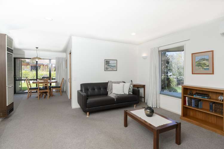 9 Ashford Mews Flagstaff_3