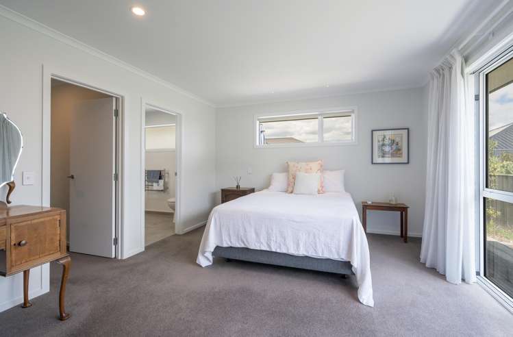 6 Langdale Drive Richmond_8