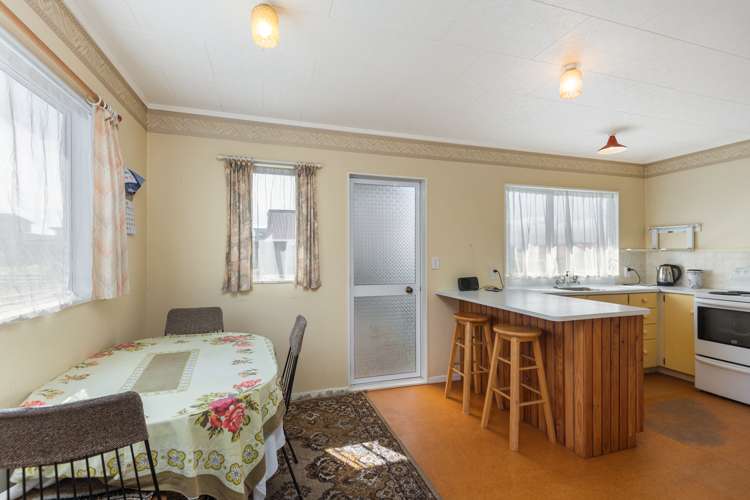8 Taonui Street Waitarere Beach_10