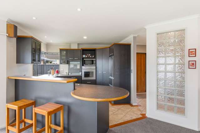 6 Campbell Grove Levin_3