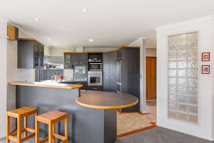 6 Campbell Grove Levin_3