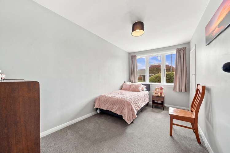 15 Avro Crescent Hornby_7