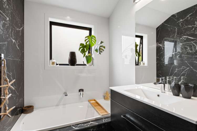 5 Cumming Street Okato_15