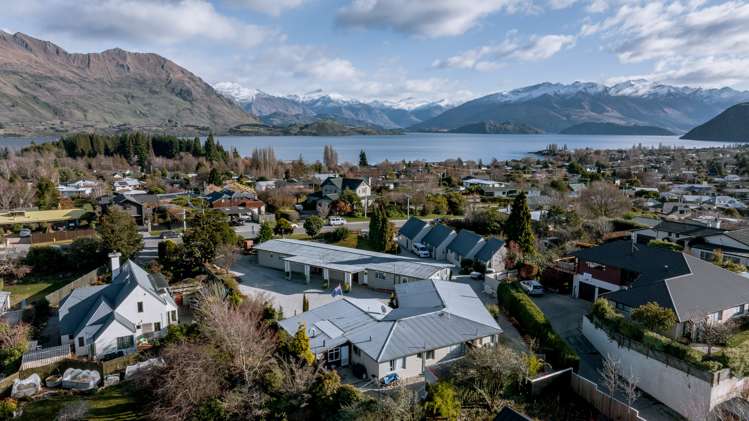 47-51 Manuka Crescent Wanaka_0