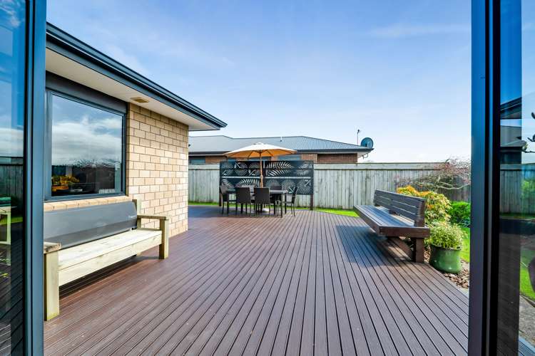 38 Montague Grove Stratford_23