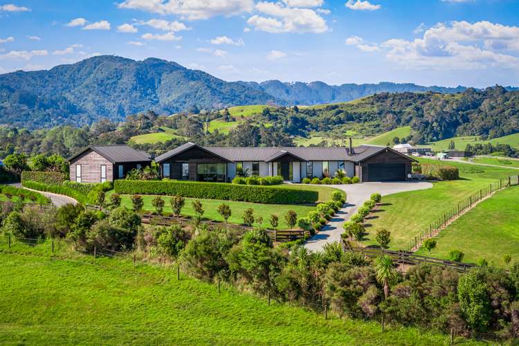 16 Tamahunga Drive_0