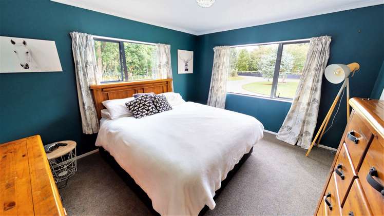 1101 Queen Street East Levin_11