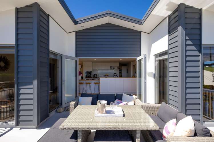 367 Princes Drive Britannia Heights_12