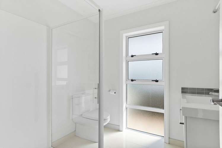 14 Te Otinga Place Pyes Pa_14