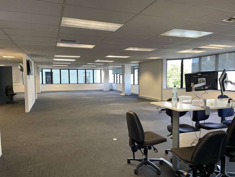 481 Moray Place Dunedin Central_11