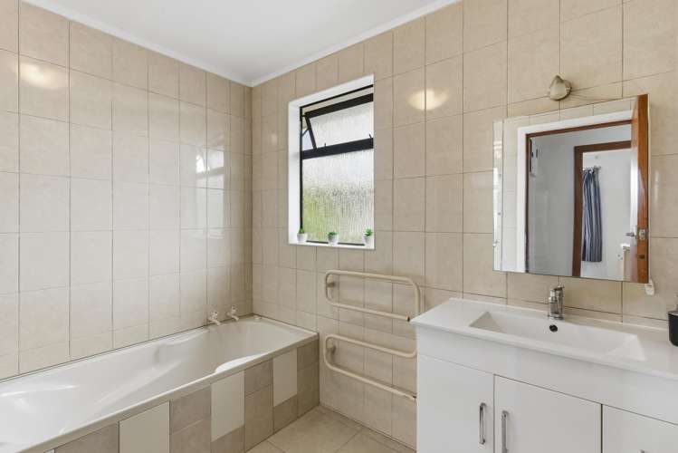 49 Walton Road Paraparaumu Beach_11