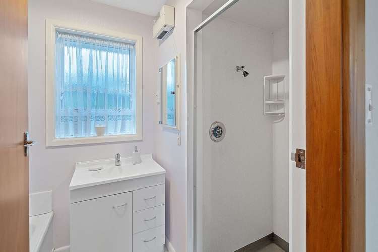 51 West-Watson Avenue Hillmorton_13