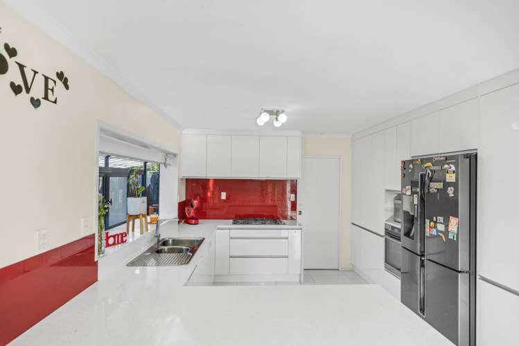 4 Farmdale Court Flat Bush_9