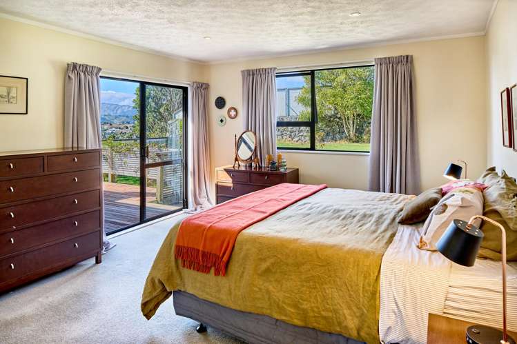 1 The Top Gallant Whitby_8