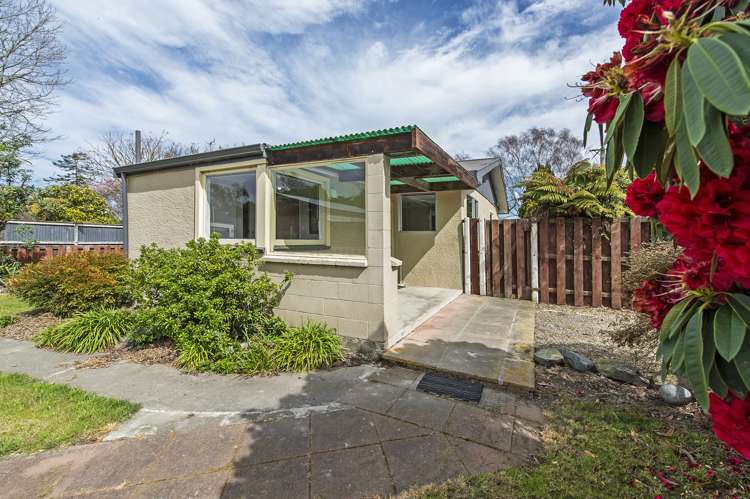 29 Sarsfield Street Southbridge_15